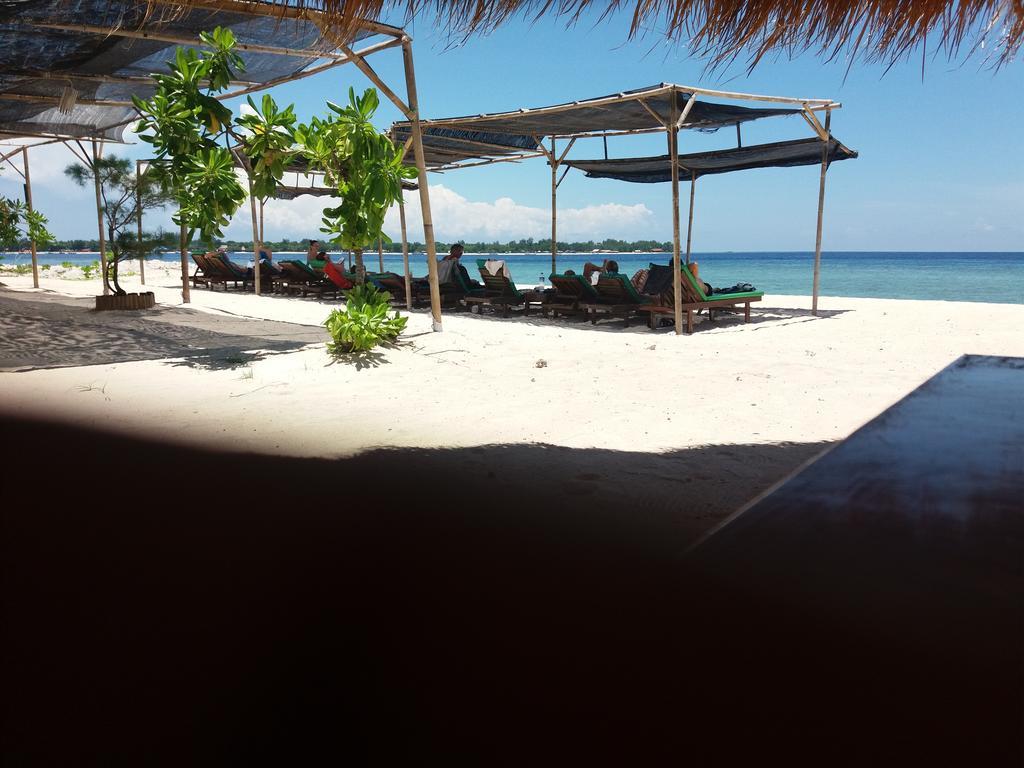 Balenta Bungalow Gili Meno Hotell Exteriör bild