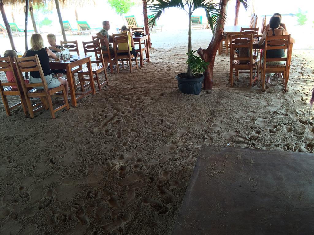 Balenta Bungalow Gili Meno Hotell Exteriör bild