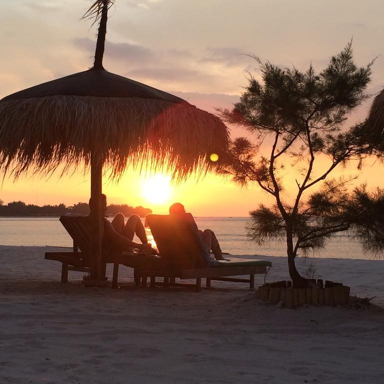 Balenta Bungalow Gili Meno Hotell Exteriör bild