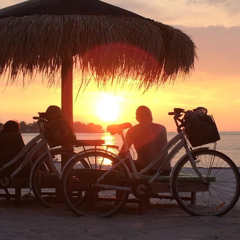 Balenta Bungalow Gili Meno Hotell Exteriör bild