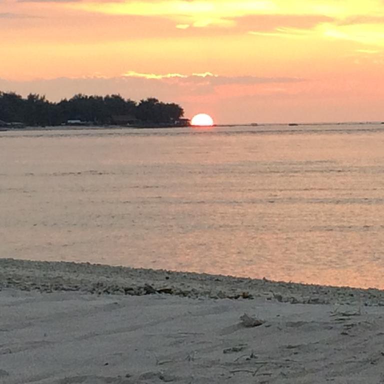Balenta Bungalow Gili Meno Hotell Exteriör bild
