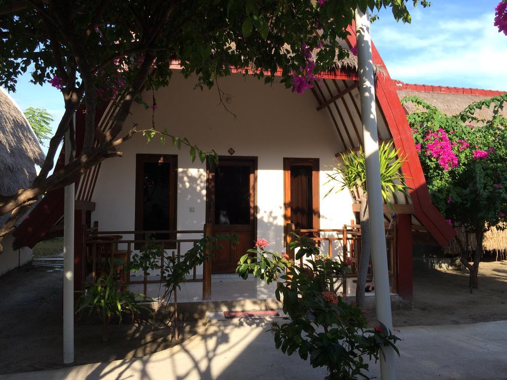 Balenta Bungalow Gili Meno Hotell Exteriör bild