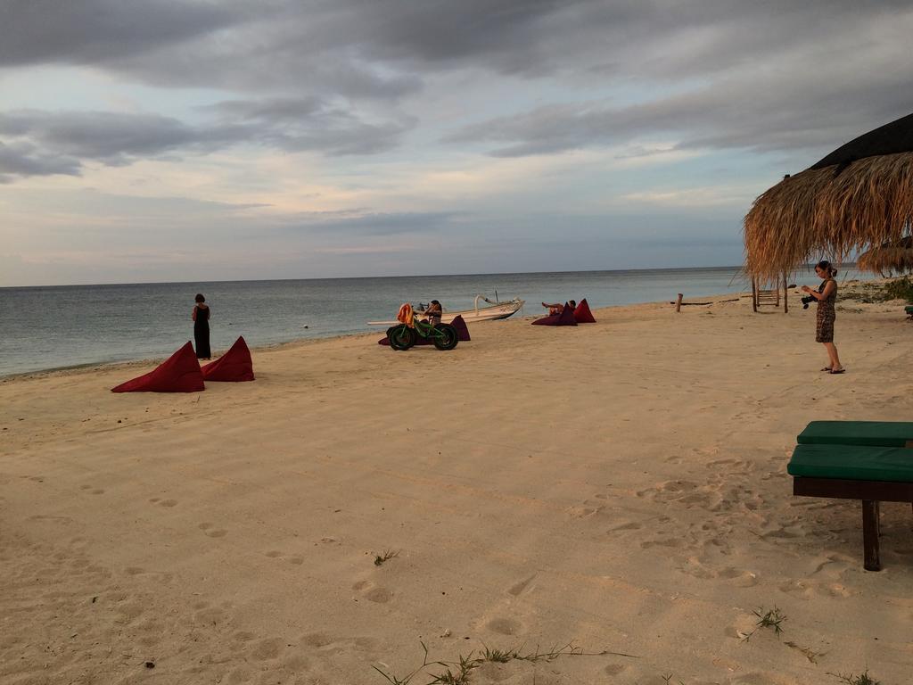 Balenta Bungalow Gili Meno Hotell Exteriör bild