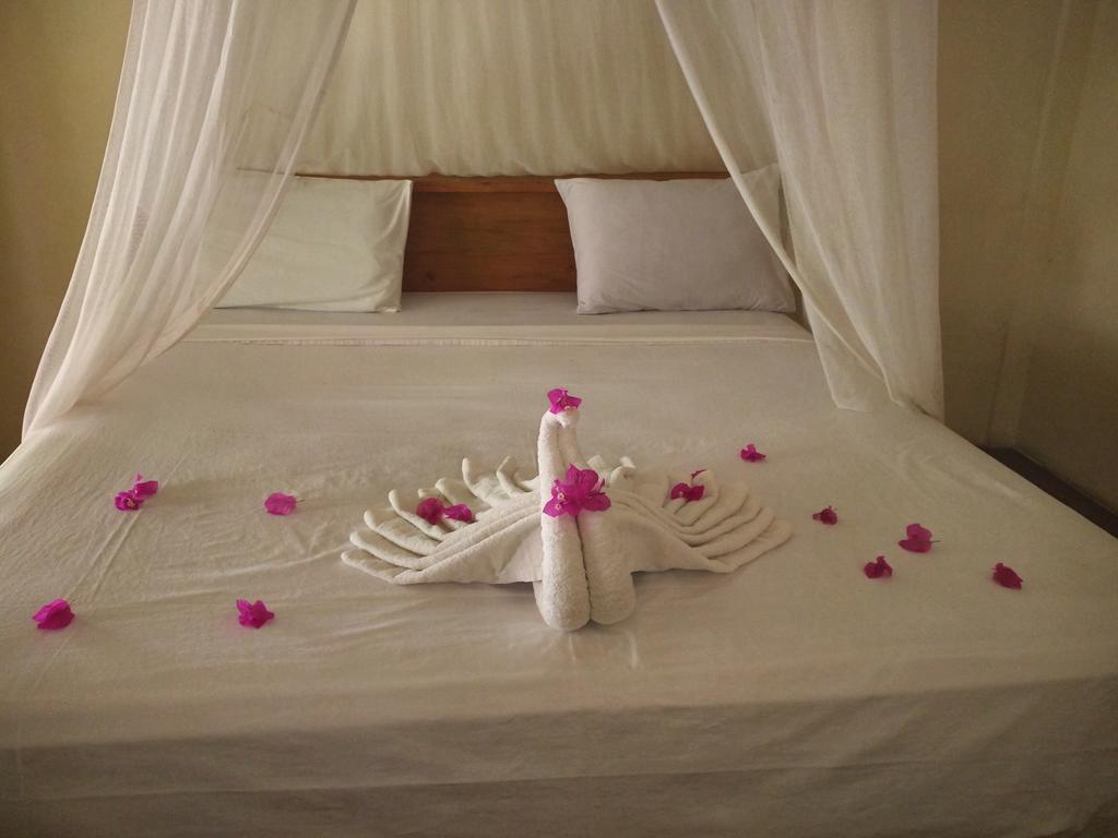 Balenta Bungalow Gili Meno Hotell Exteriör bild