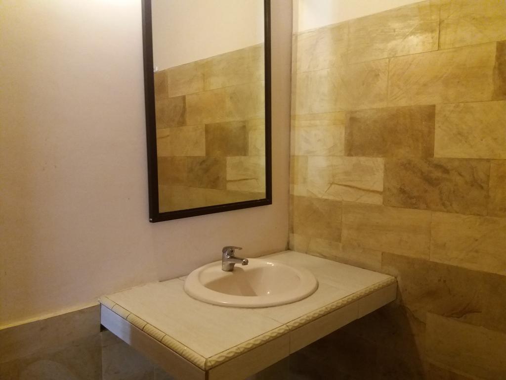 Balenta Bungalow Gili Meno Hotell Exteriör bild