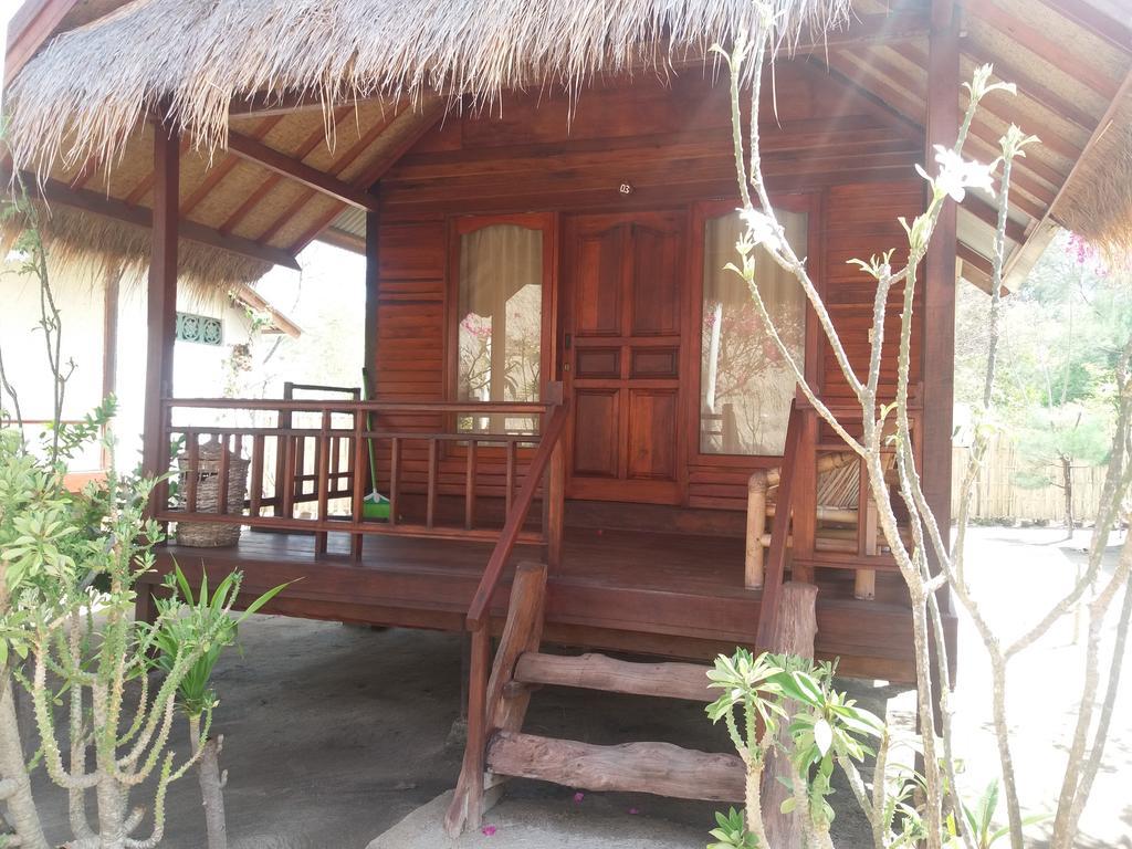 Balenta Bungalow Gili Meno Hotell Exteriör bild