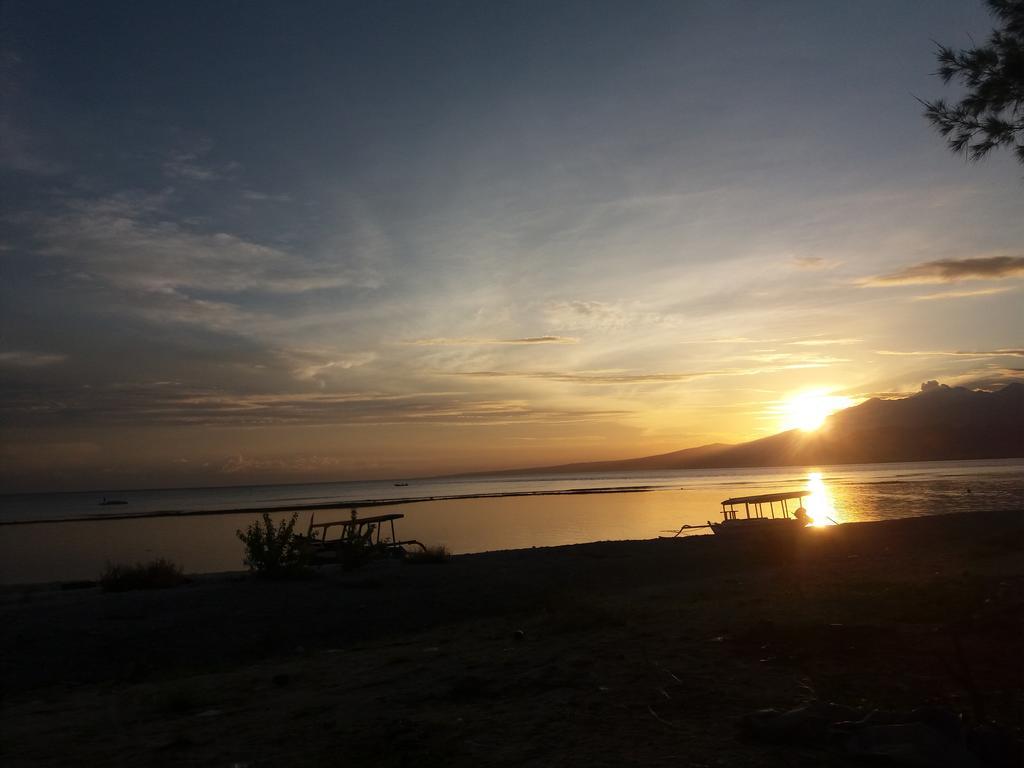 Balenta Bungalow Gili Meno Hotell Exteriör bild