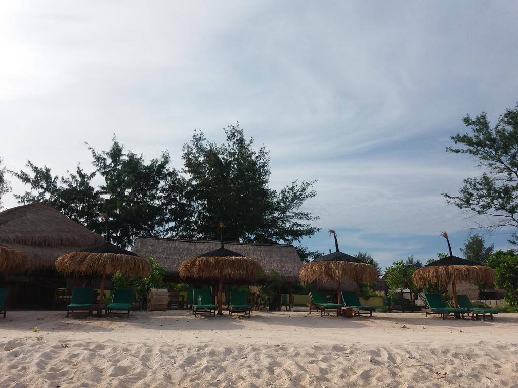Balenta Bungalow Gili Meno Hotell Exteriör bild